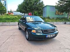 AUDI A4 Otomatik 1.6 Emsalsiz Temizlikte
