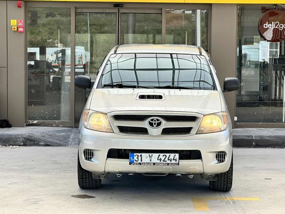 TOYOTA HİLUX 2.5 D 4X2 COMFORT
