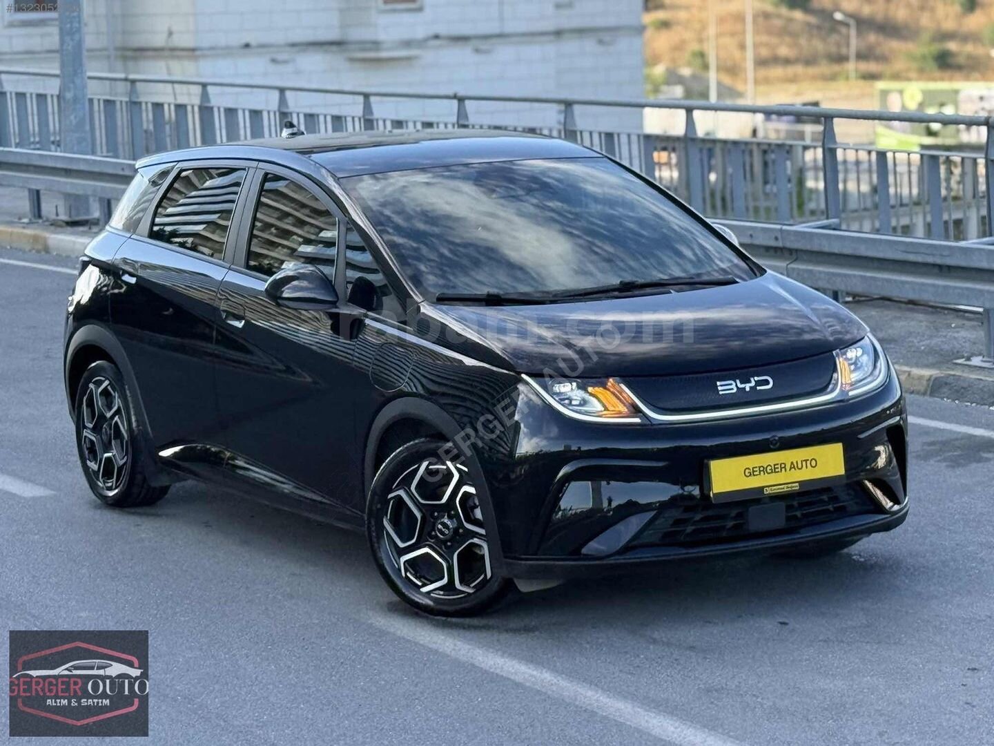 Galeriden BYD Dolphin Design 2025 Model İstanbul 12.000 km Siyah 2