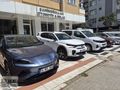 MAVİ .İÇİ BEJ. CAM TAVAN