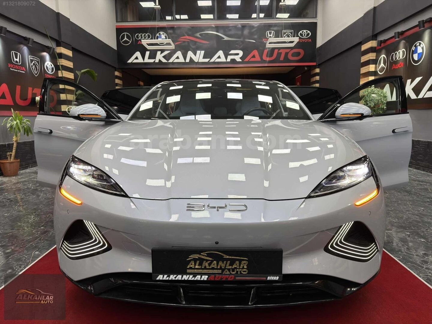 Galeriden BYD Seal Design 2025 Model Sivas 15.000 km Gri 6
