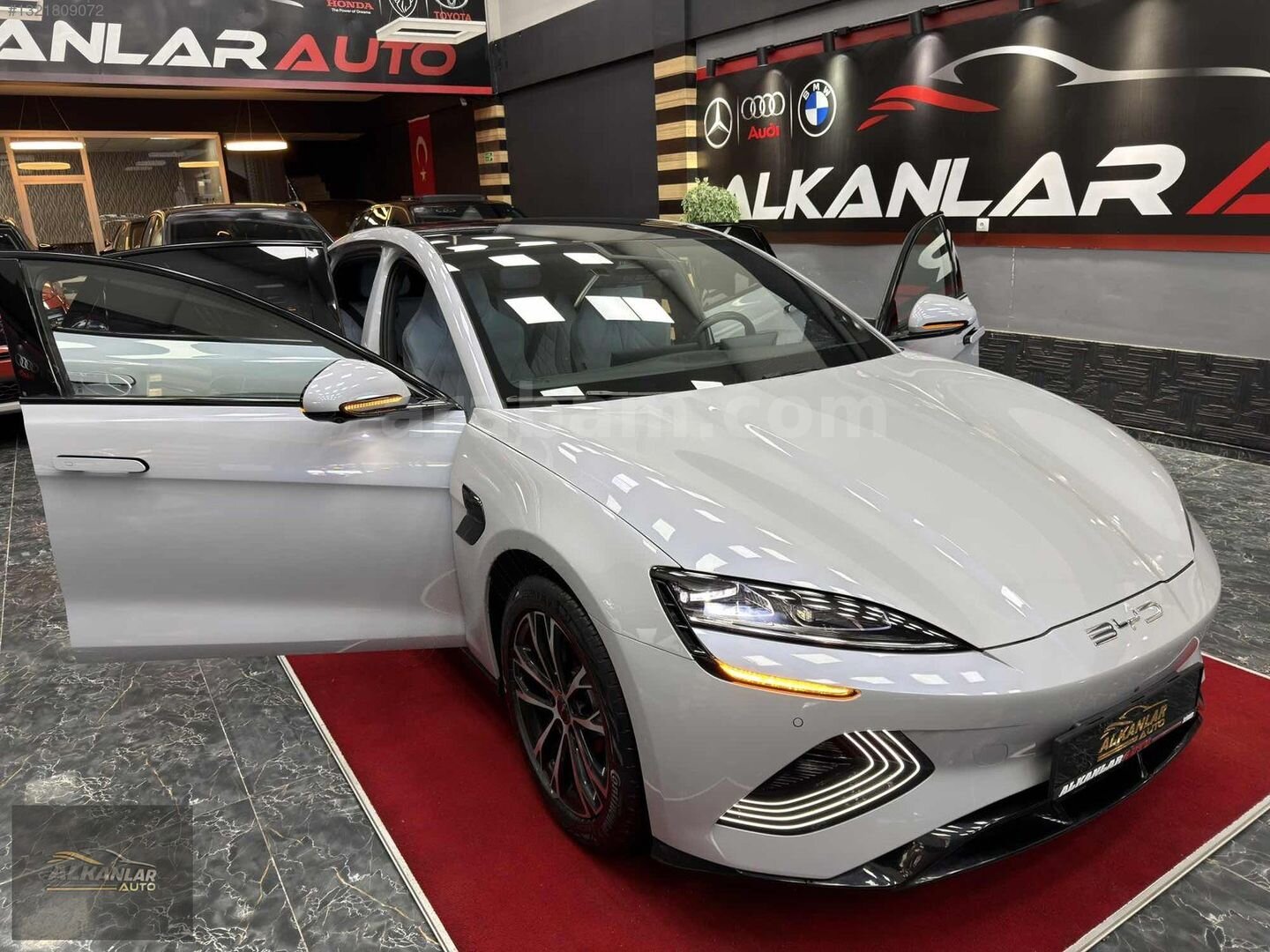 Galeriden BYD Seal Design 2025 Model Sivas 15.000 km Gri 1