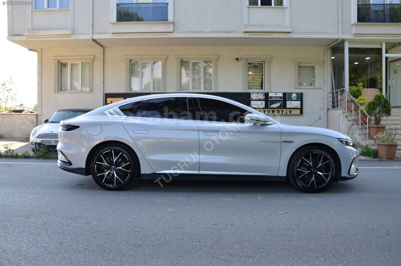 Galeriden BYD Han Executive 2025 Model Tekirdağ 11.000 km Bej