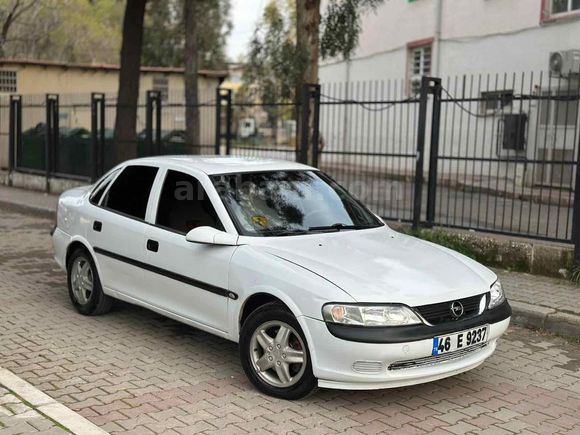 Galeriden Opel Vectra 2.0 GL 1996 Model İzmir