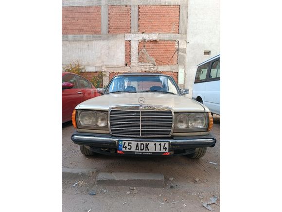 Sahibinden Mercedes - Benz 230 E 1981 – Klasik ve Karakter Sahibi