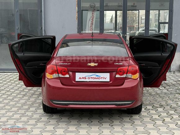 ARS OTOMOTİV DEN 2012 MODEL HATASIZ BOYASIZ CRUZE