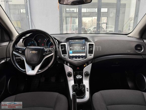 ARS OTOMOTİV DEN 2012 MODEL HATASIZ BOYASIZ CRUZE