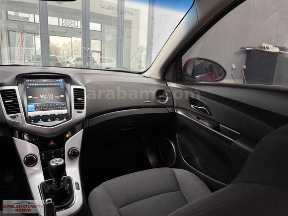 ARS OTOMOTİV DEN 2012 MODEL HATASIZ BOYASIZ CRUZE
