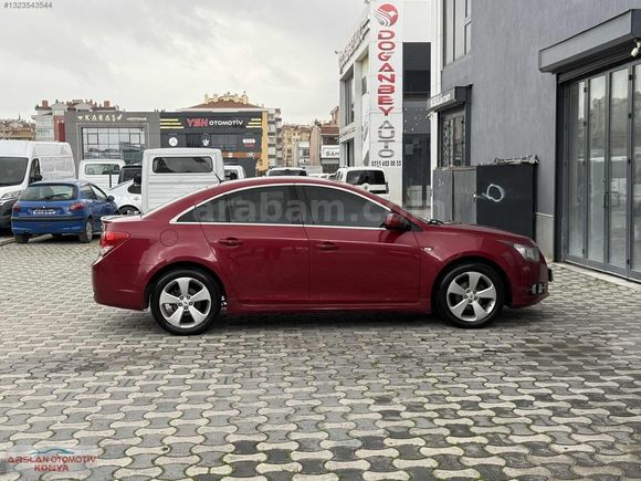 ARS OTOMOTİV DEN 2012 MODEL HATASIZ BOYASIZ CRUZE