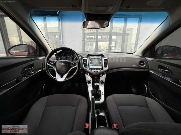 ARS OTOMOTİV DEN 2012 MODEL HATASIZ BOYASIZ CRUZE
