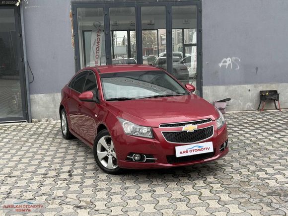 ARS OTOMOTİV DEN 2012 MODEL HATASIZ BOYASIZ CRUZE
