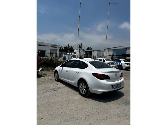 Sahibinden Opel Astra 1.6 Edition plus 2017 Model  99200 km Beyaz