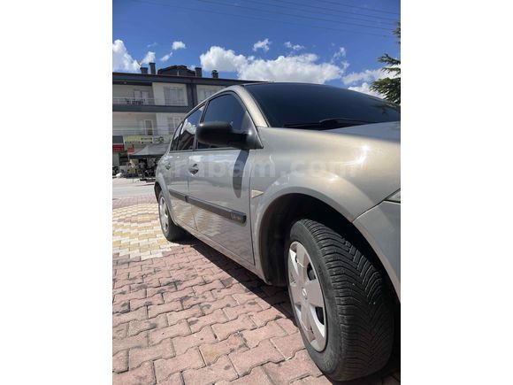 Sahibinden Renault Megane 1.4 Authentique 2006 Model 
