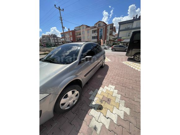 Sahibinden Renault Megane 1.4 Authentique 2006 Model 