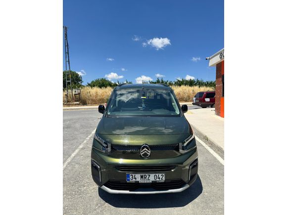 Sahibinden Citroen Berlingo 1.5 BlueHDI Shine 2024 Model  21.000 km Yeşil (metalik)