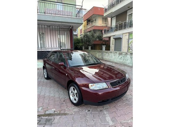 AUDİ A3 1.6 OTOMATİK VİTES TEMİZ AİLE ARACI
