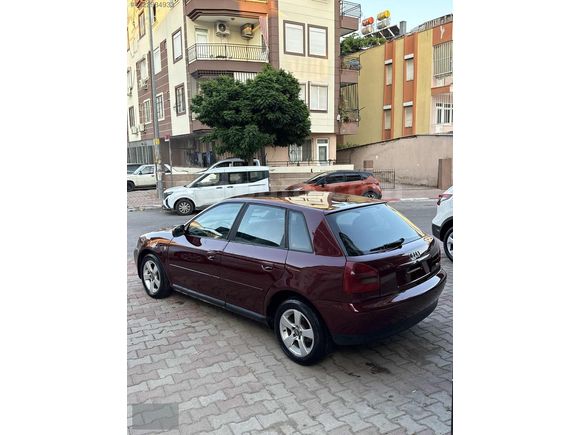 AUDİ A3 1.6 OTOMATİK VİTES TEMİZ AİLE ARACI