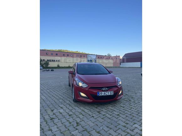 Takaslı Sahibinden Hyundai i30 1.6 GDi Style 2012 Model  173.800 km 