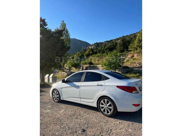Sahibinden Hyundai Accent Blue 1.6 CRDI Mode Plus 2016 Model 