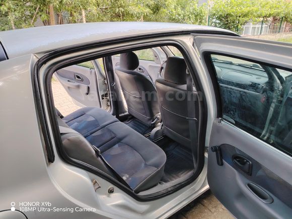 Sahibinden Renault Clio 1.4 RTA 2002 Model Aydın