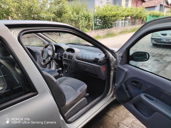 Sahibinden Renault Clio 1.4 RTA 2002 Model Aydın