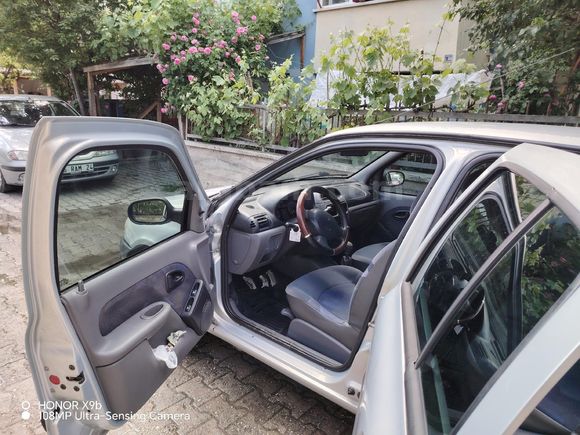 Sahibinden Renault Clio 1.4 RTA 2002 Model Aydın