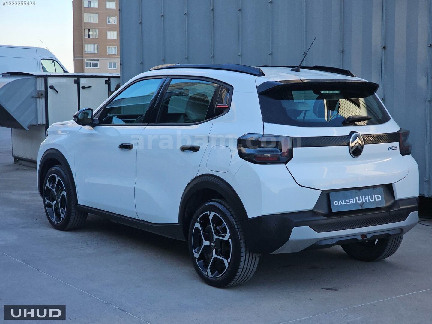 Galeriden Citroen e-C3 Plus 2025 Model İstanbul 17.000 km Beyaz 4