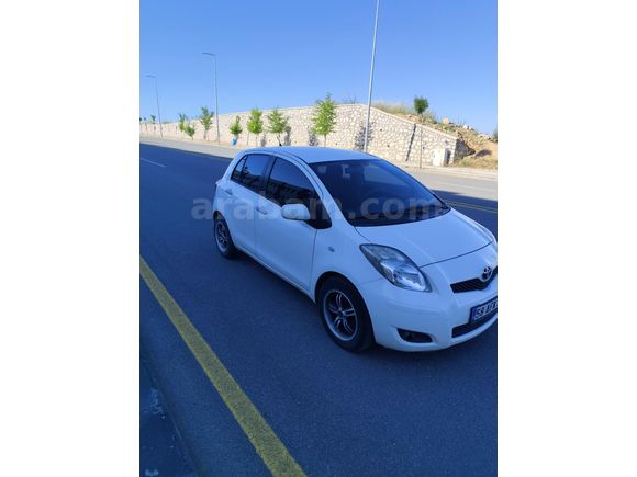TOYOTA YARIS 1.33 TERRA SPORTY – OTOMATİK – SADECE 70.000 KM'DE!l