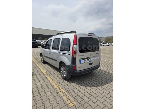 İLK SAHİBİNDEN HATASIZ BOYASIZ KANGOO 
