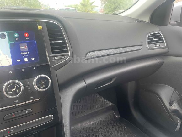 Sahibinden Renault Megane 1.3 TCe Touch 2025 Model 