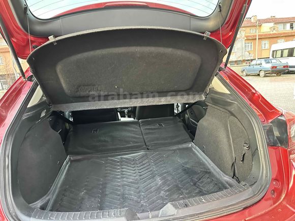 Sahibinden Mazda 3 1.5 SkyActive-G Reflex 2015 Model 