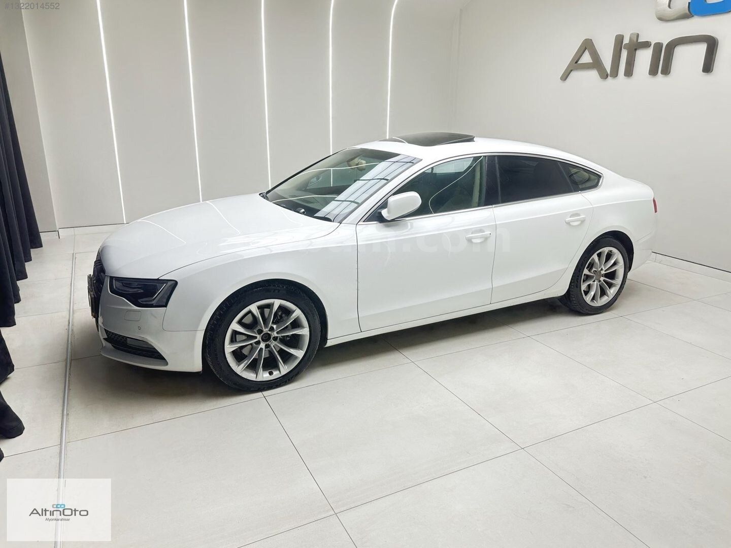Galeriden Audi A5 Sportback 2.0 TDI Quattro 2012 Model Muğla 272.000 km Beyaz 4