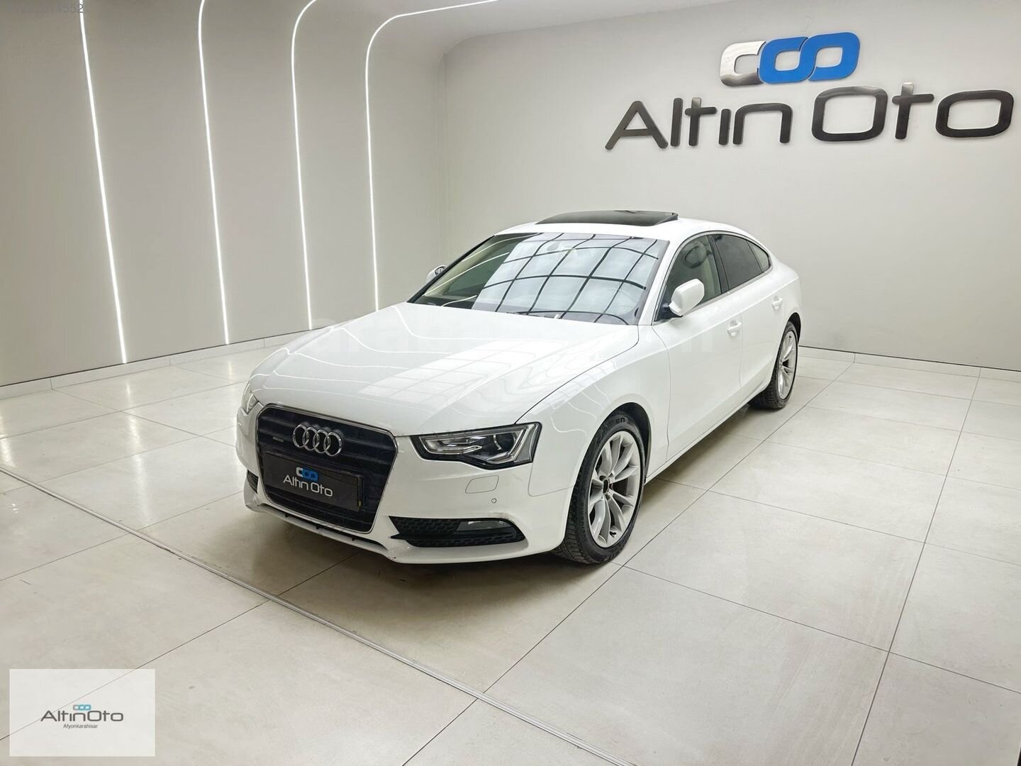 Galeriden Audi A5 Sportback 2.0 TDI Quattro 2012 Model Muğla 272.000 km Beyaz 2