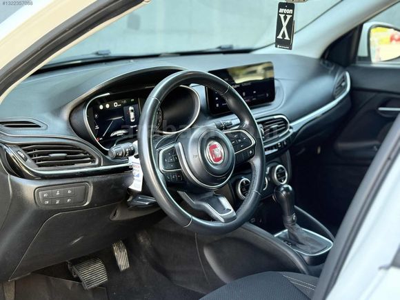 2023 MODEL 1.6 OTOMATİK LOUNGE PLUS DOLULAR DOLUSU