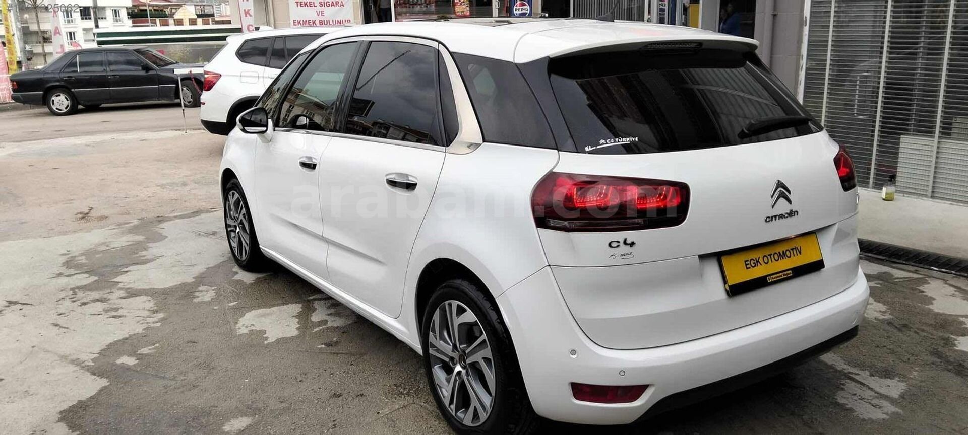 Galeriden Citroen C4 Picasso 1.6 e-HDi Intensive 2015 Model Ankara 76.000 km Beyaz 3