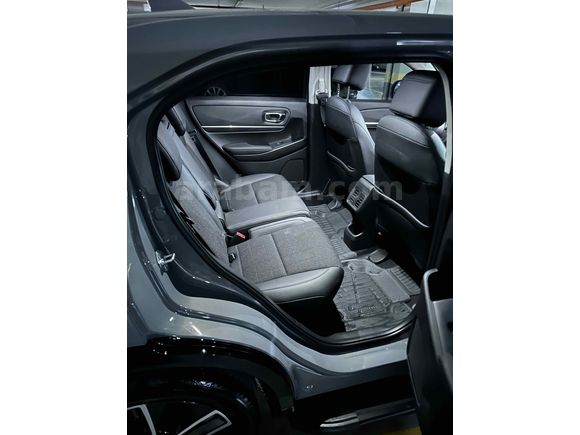 Sahibinden Honda HR-V 1.5 i-MMD Hybrid Advance 2025 Model İstanbul 9.200 km Gri