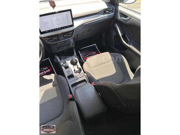 ARBAM`DAN*DÜŞÜK FAİZ*İLE*FORD*FOCUS*1,5ECOBLUE*TİTANİUM*71,456KM