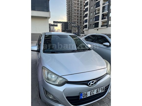 Sahibinden Hyundai i20 1.4 CVVT Style 2013 Model 