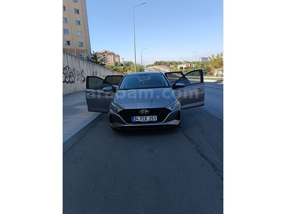 Servis bakımlı i20 (2022-47.000 km) 