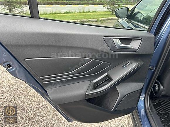 2025 FORD FOCUS 1.5 ECOBLUE TİTANİUM STİL - BOYASIZ - 10.000 KM