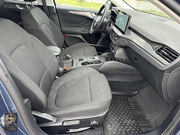 2025 FORD FOCUS 1.5 ECOBLUE TİTANİUM STİL - BOYASIZ - 10.000 KM