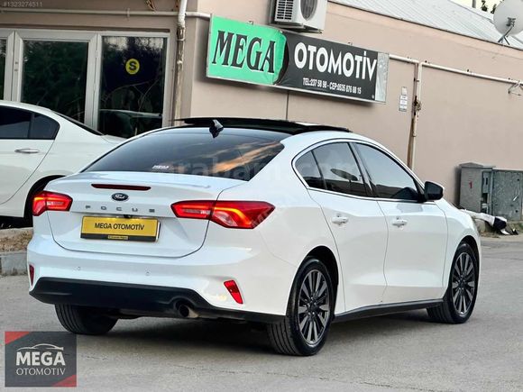 MEGA OTO'DAN 2024 FORD FOCUS 1.5ECOBLUE TİTANİUM STİL''HATASIZ''