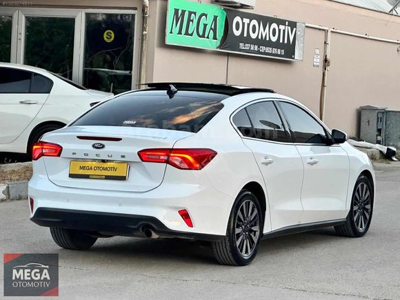 MEGA OTO'DAN 2024 FORD FOCUS 1.5ECOBLUE TİTANİUM STİL''HATASIZ''