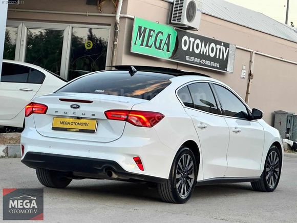MEGA OTO'DAN 2024 FORD FOCUS 1.5ECOBLUE TİTANİUM STİL''HATASIZ''