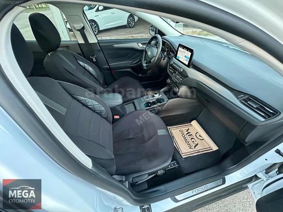 MEGA OTO'DAN 2024 FORD FOCUS 1.5ECOBLUE TİTANİUM STİL''HATASIZ''