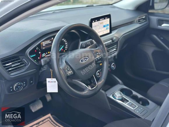MEGA OTO'DAN 2024 FORD FOCUS 1.5ECOBLUE TİTANİUM STİL''HATASIZ''