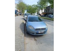 BAKIMLI AİLE ARACI ARAÇ SAKARYADA DIR