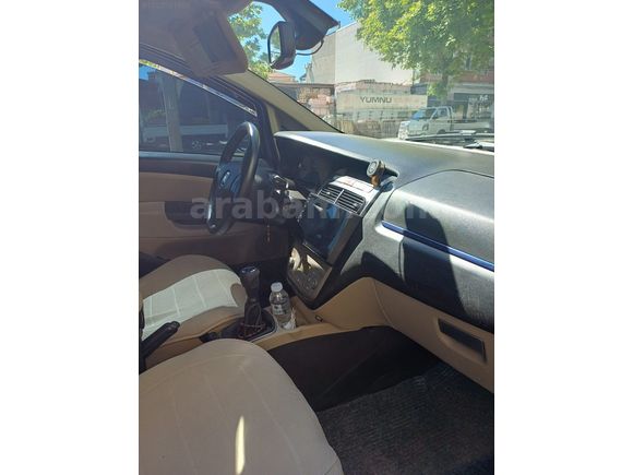 BAKIMLI AİLE ARACI ARAÇ SAKARYADA DIR