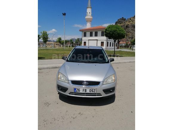 Sahibinden Ford Focus 1.6 TDCi Trend 2006 Model  263000km de Otamatik vites Gri (metalik)