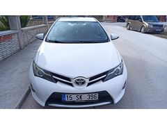 Sahibinden Toyota Auris 1.33 Life 2014 Model Afyonkarahisar 81300 km Beyaz